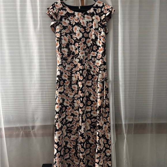 Tommy Hilfiger Dresses & Skirts - Tommy Hilfiger Black and Cream Flutter Sleeve Maxi Dress